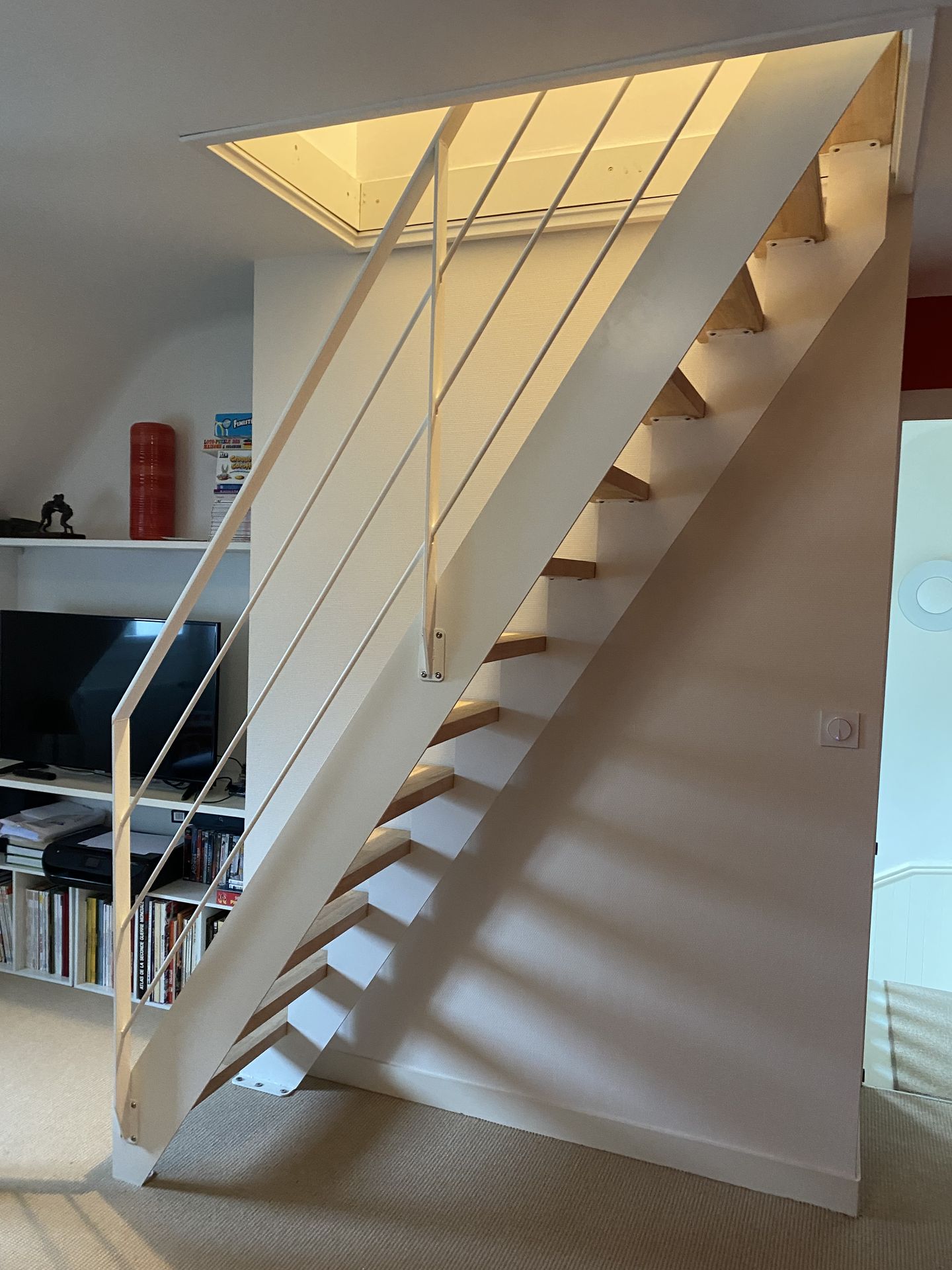 Escalier thermolaqué blanc