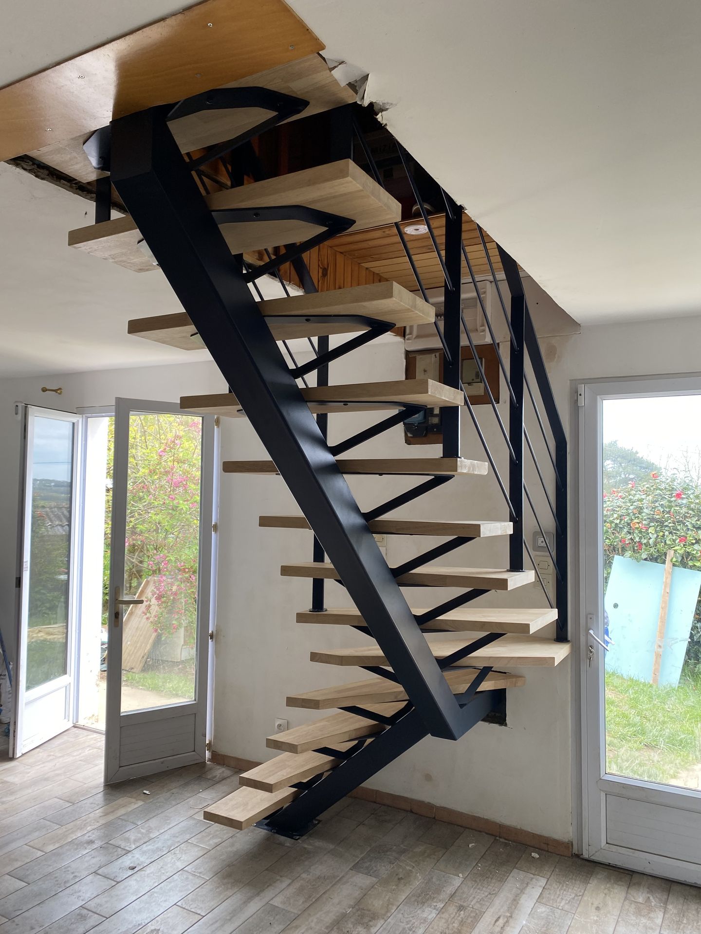 Escalier limon central pont buis