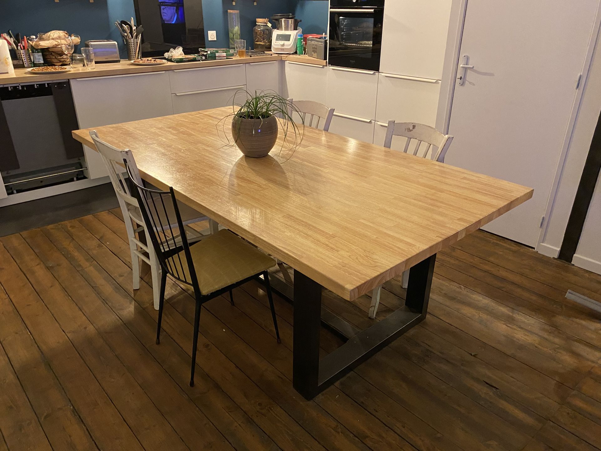 Table à manger hévéa